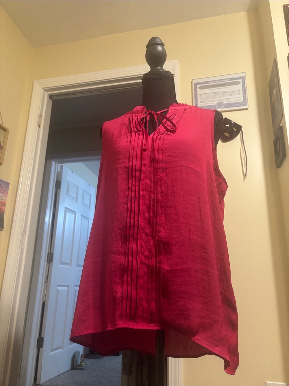 Simply Vera Vera Wang Sleeveless Fuchsia Pintuck Tie-Neck Camisole